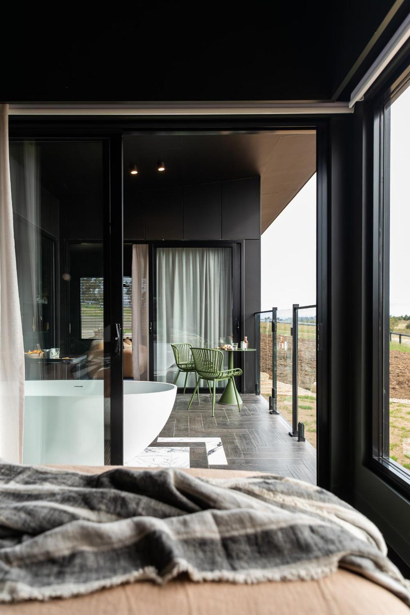 Wherewithal Luxury Suites Carlton Dış mekan fotoğraf